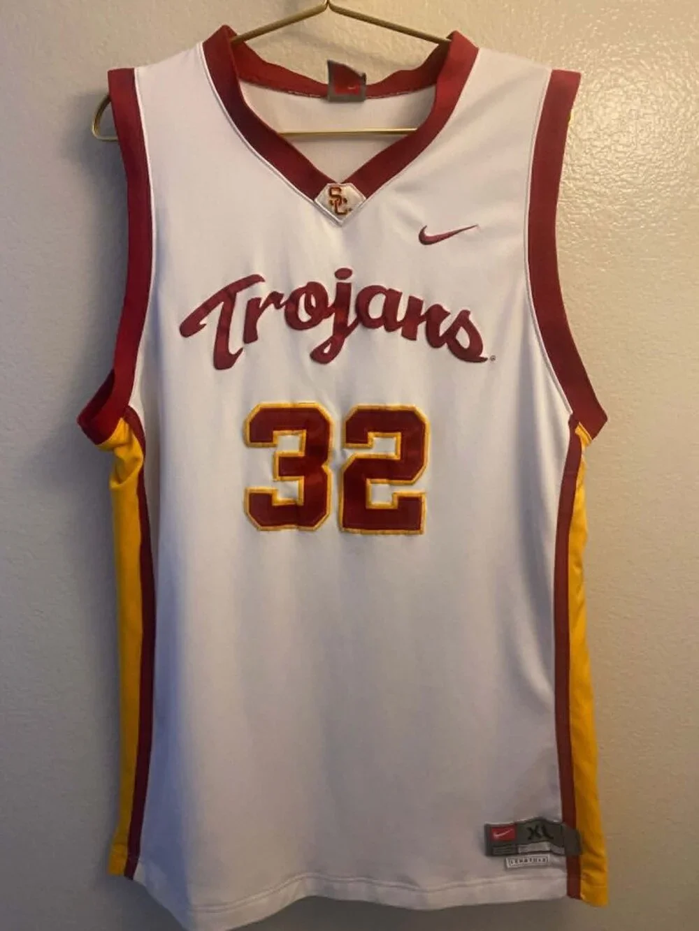 Vintage USC Trojans #32 Basketball Fan Jersey Tank Top White Men’s XL